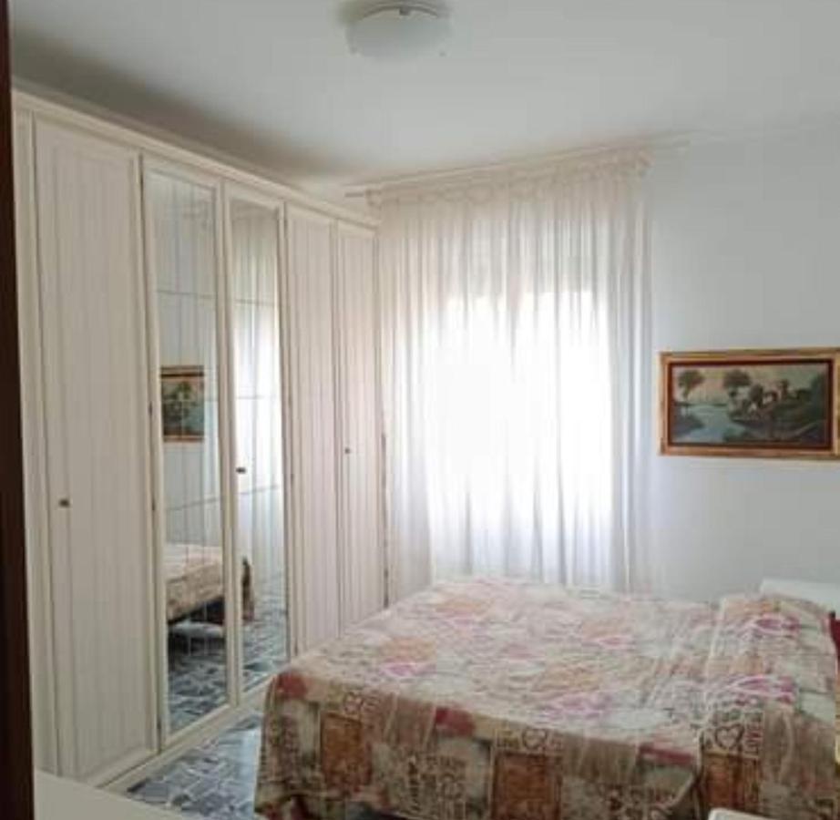 Appartamento Loano Climatizzato Mt 650 Dal Mare Exteriör bild