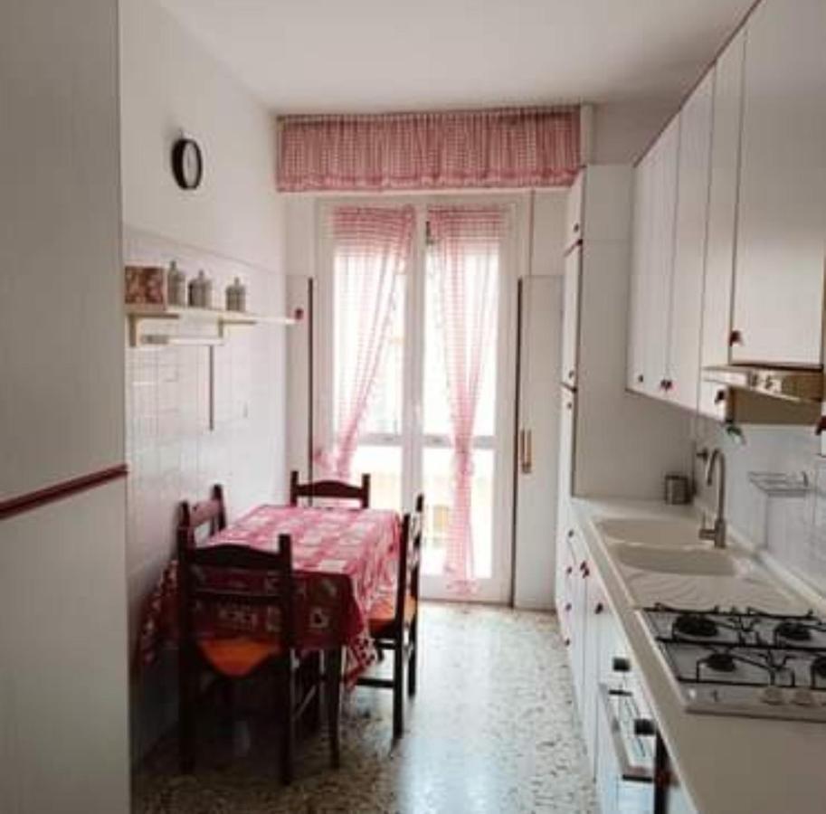 Appartamento Loano Climatizzato Mt 650 Dal Mare Exteriör bild